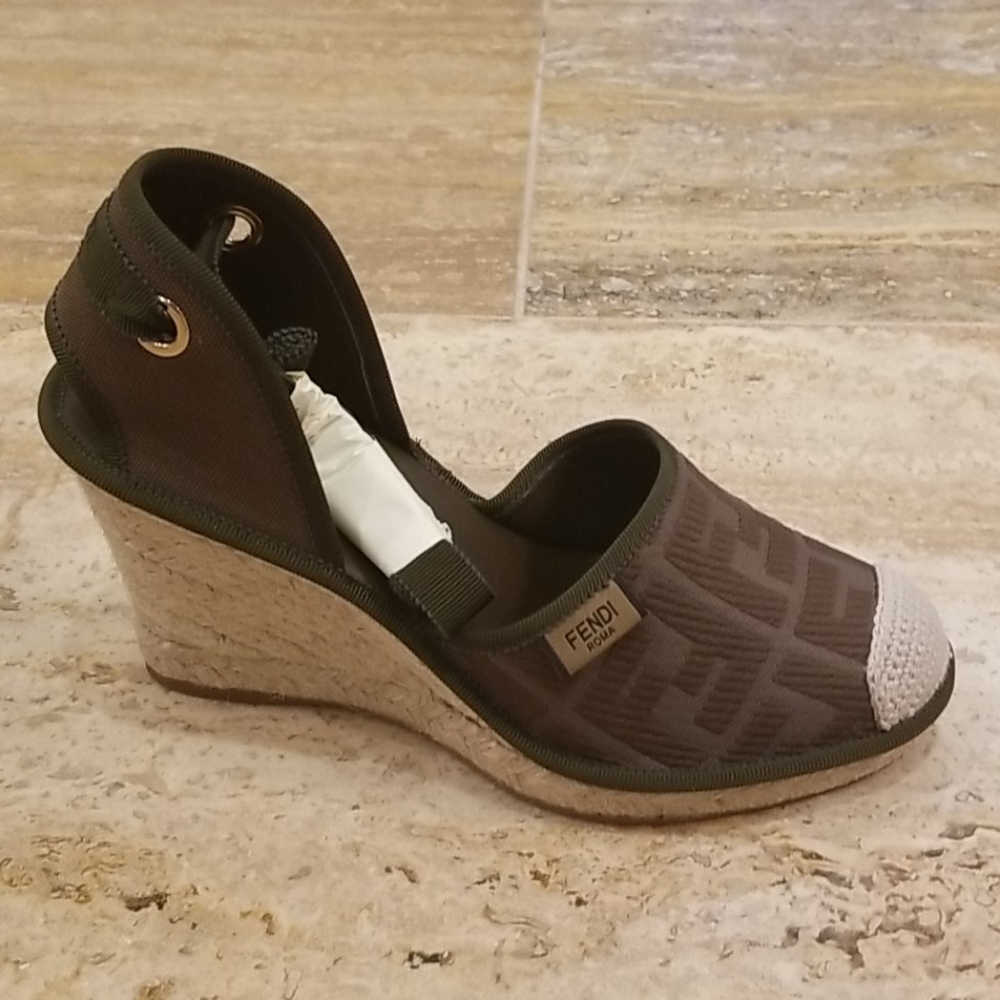 🚫SOLD❌🔥FENDI CANVAS ESPADRILLES - Picture 6 of 16